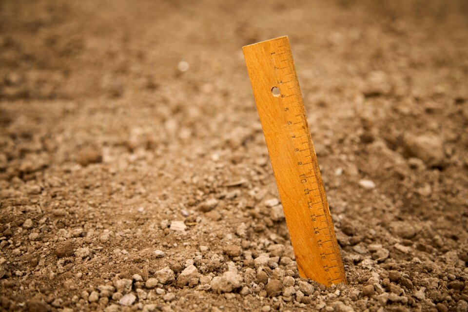 Earth field cuttling