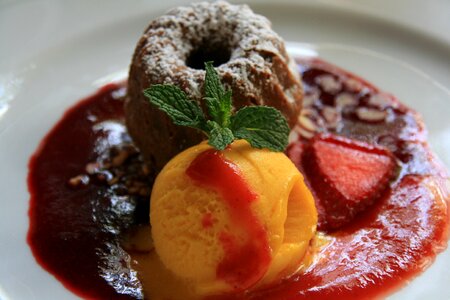 Bake summer dessert
