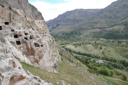 Mountain cave live