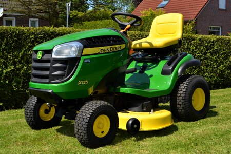 Ride-on mower commercial vehicle 125