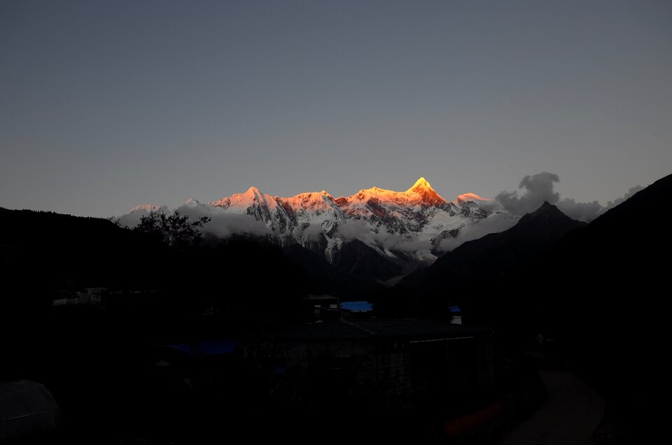 Afterglow mountain tibet