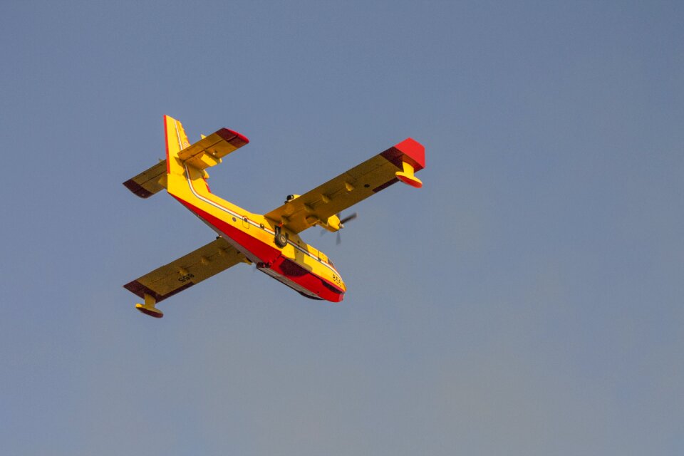 Firefighters fireplane plane