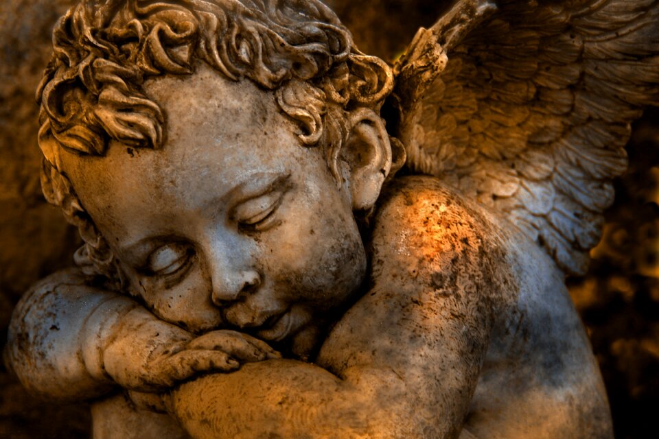 Wing guardian angel mourning