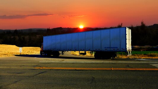 Traffic vehicle trailer