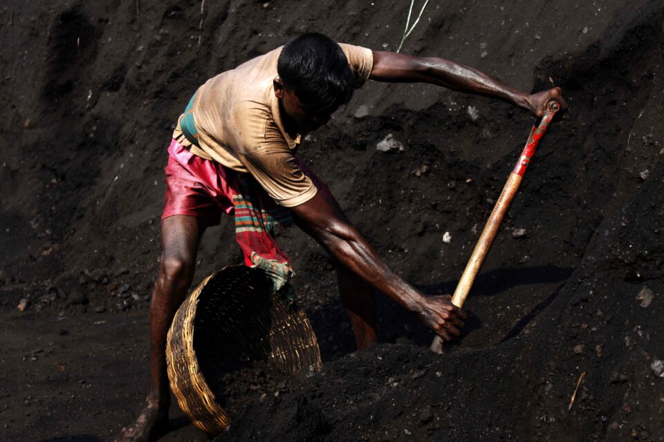 Soil hard work basket