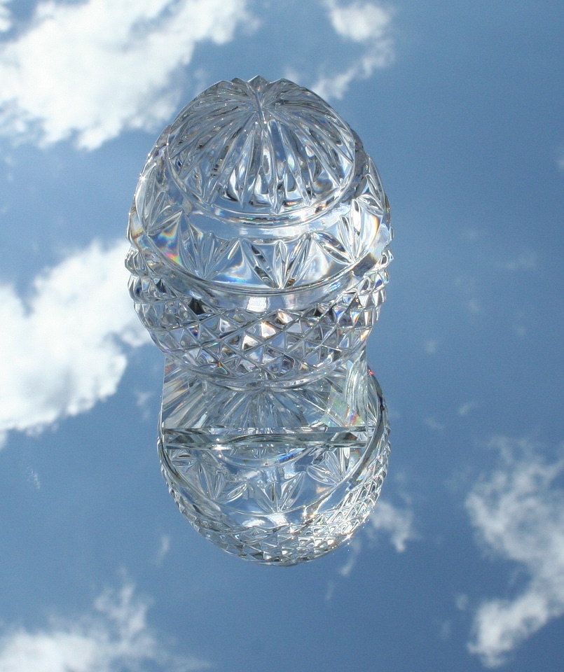 Paperweight glass egg