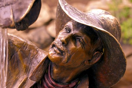 Statue fountain cowboy