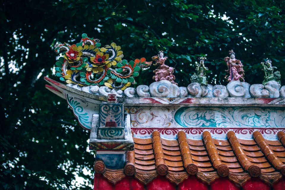 Bright buddhism building