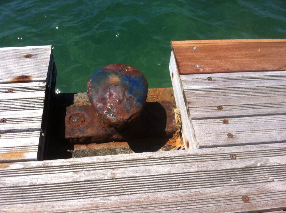 Mooring rusty pier