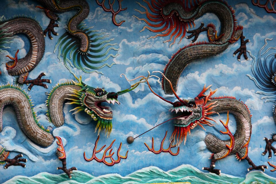 Dragon statue culture