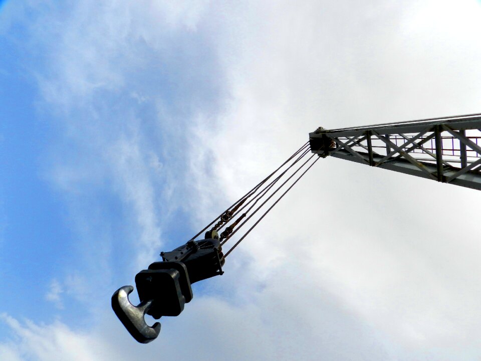 Perspectives pulley hook