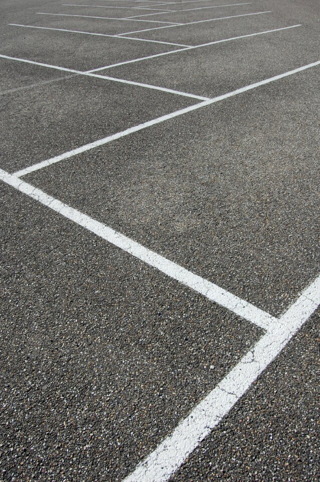 Road markings tar parking