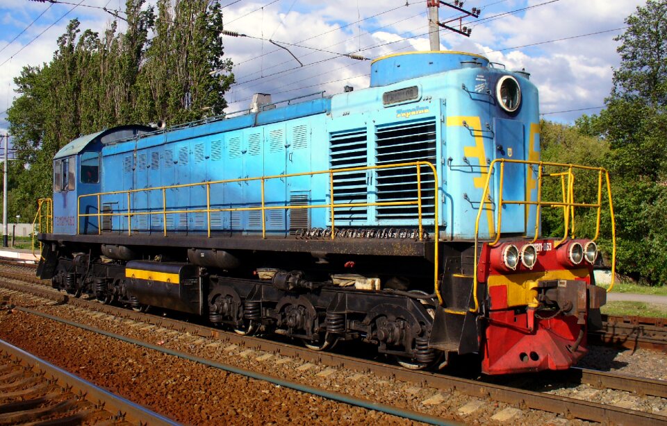 Railway train transport