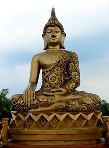Buddha statue gold photo