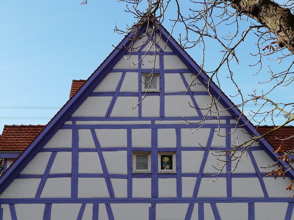 Fachwerkhaus truss building