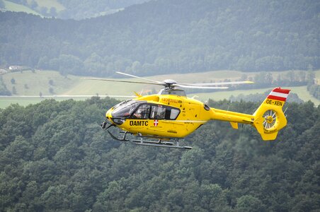 Yellow angel öamtc air rescue photo