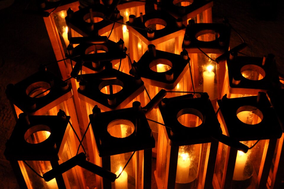 Flames lanturn candle