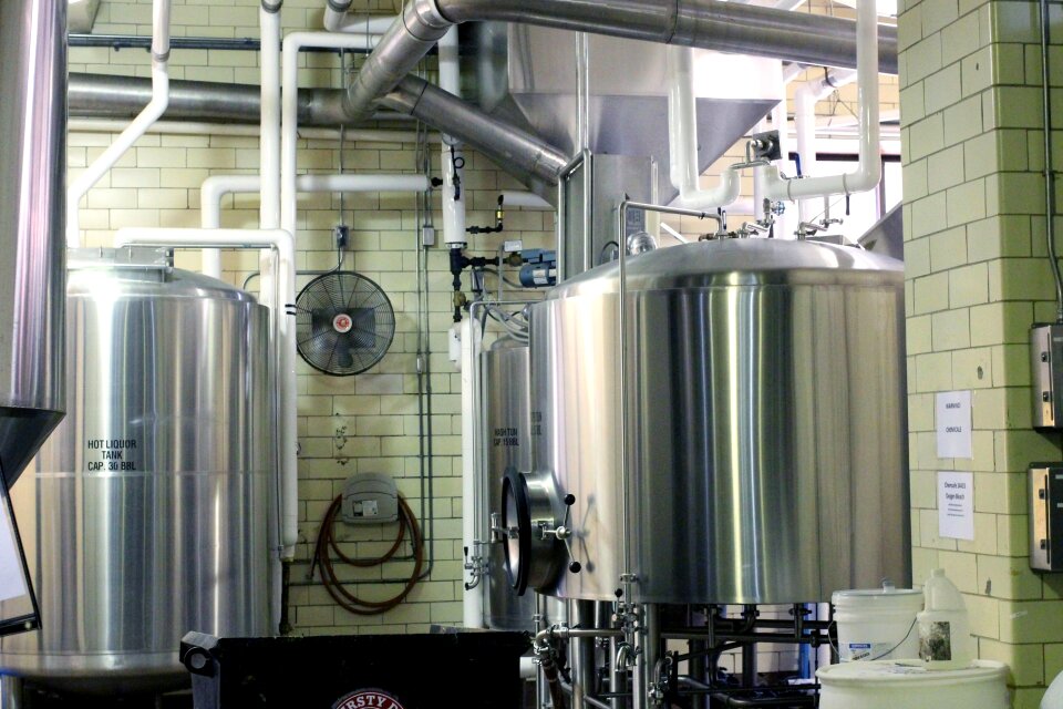 Brewing steam machine