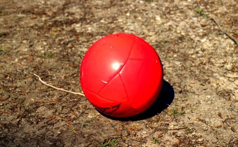 Round toys play