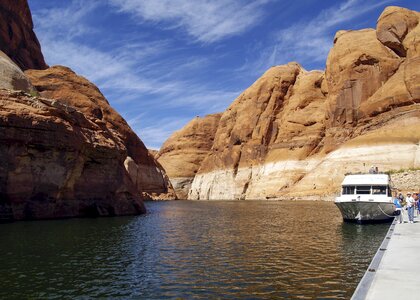Rainbow bridge lake powell arizona
