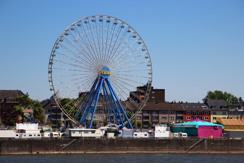 Fair ride theme park
