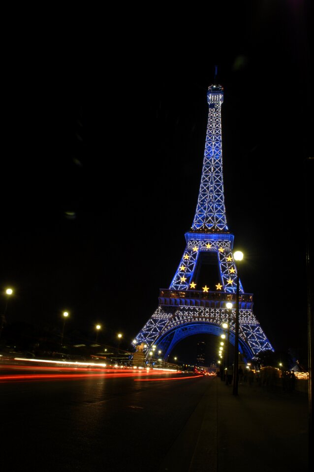 Night eiffel tower