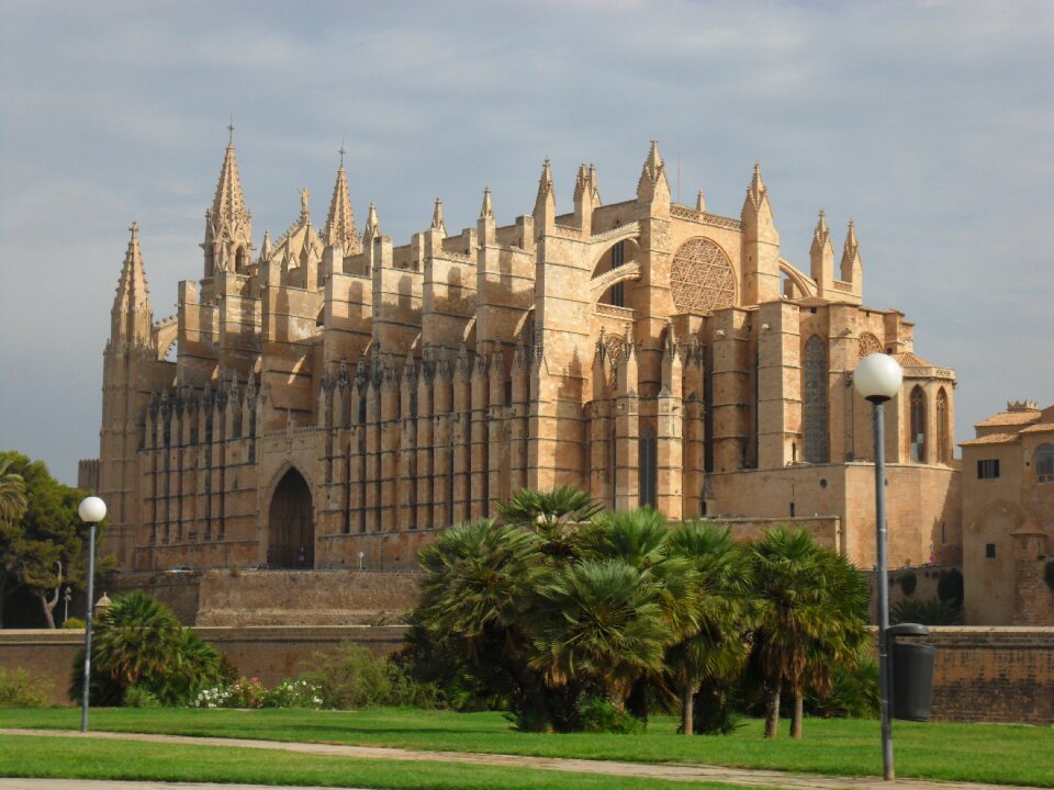 Mallorca cathedral architecture