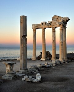 Architecture ancient corinthian