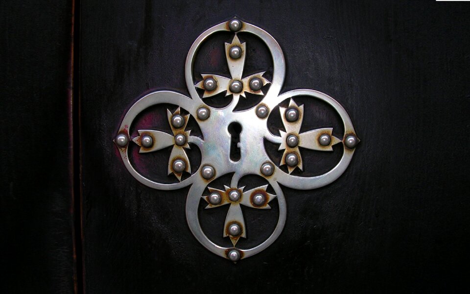 Castle hardware key