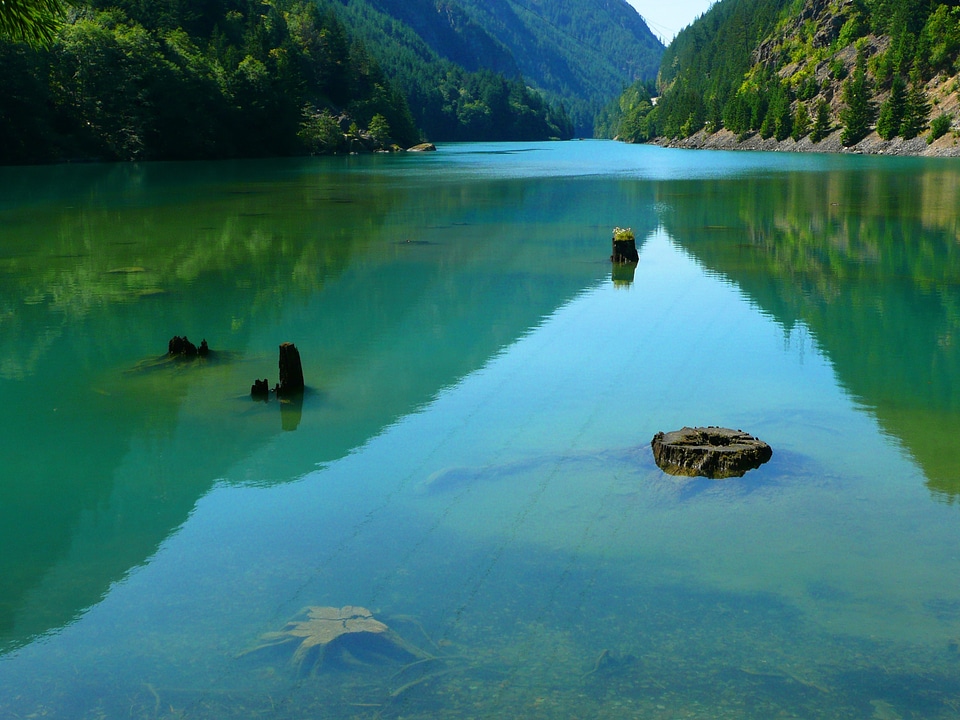 Ross lake cascades washington
