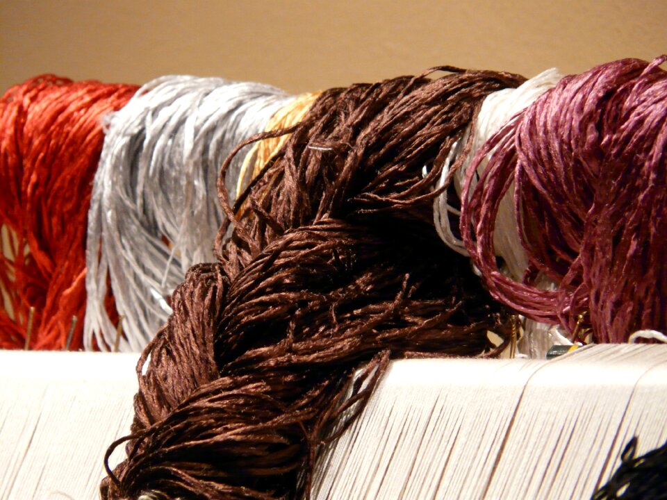 Carpet weaving center tying carpet