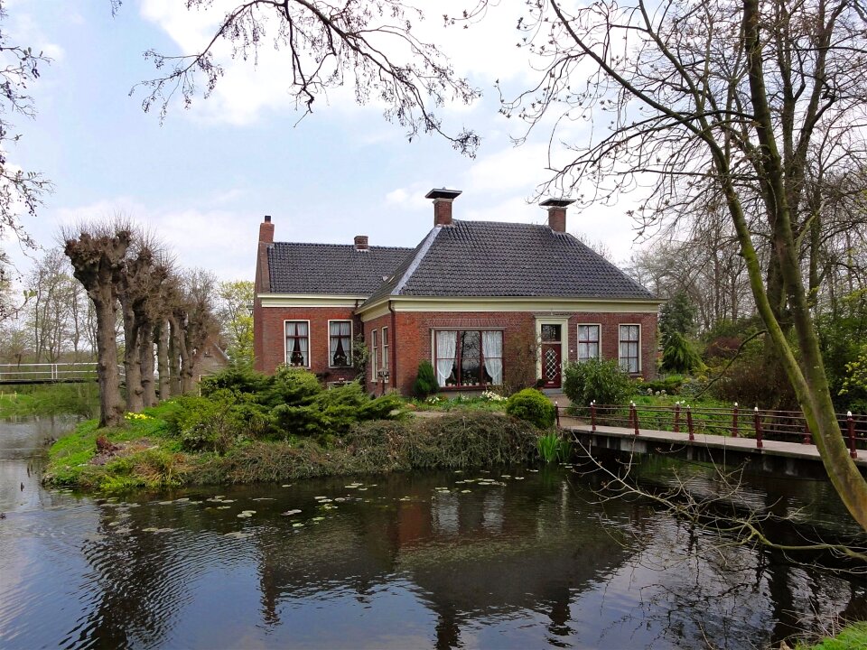 Architecture pond stream