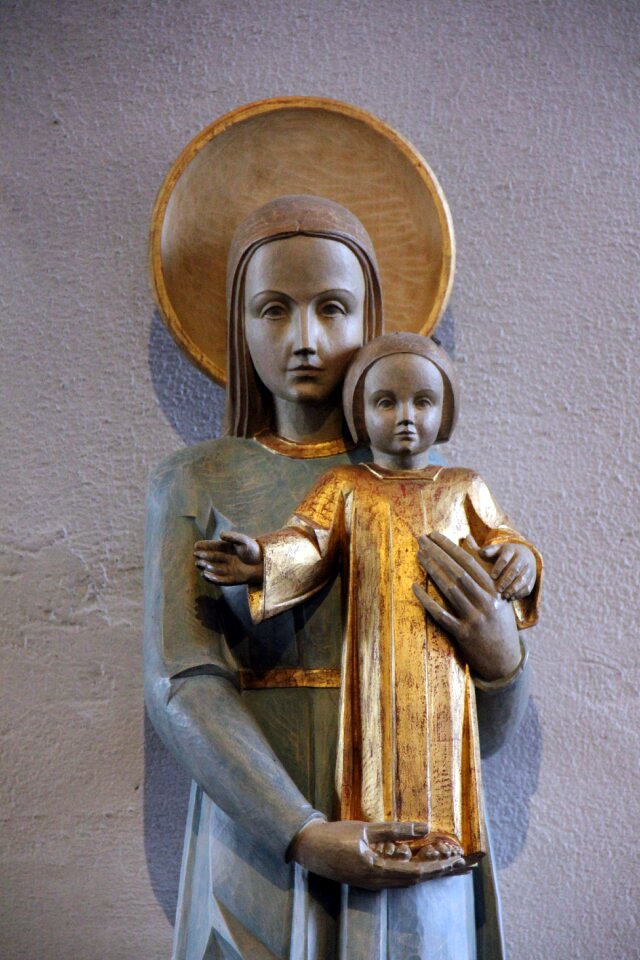 Jesus christ sculpture figure