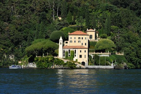 Villa italy lake photo