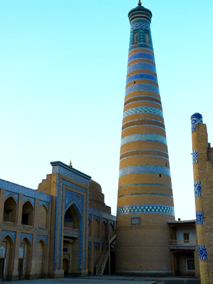 Chodja islam minaret morgenstimmung uzbekistan
