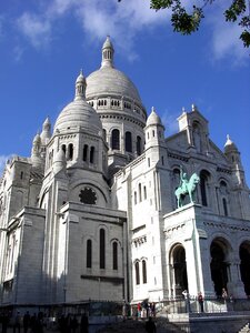 City paris church photo