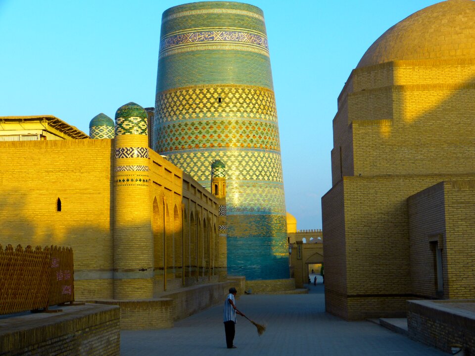 Short minaret morgenstimmung uzbekistan
