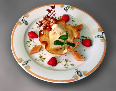 Caramel parfait caramelparfait strawberries
