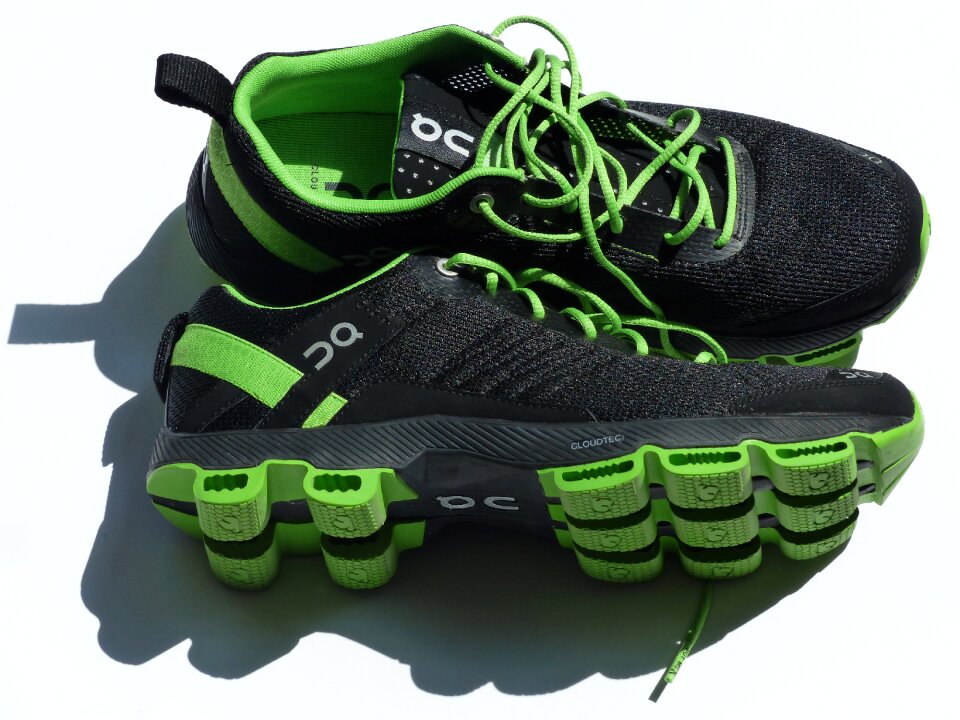 Marathon shoes shoes green