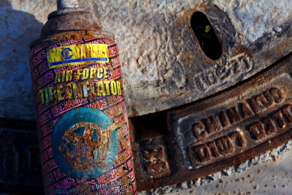 Spray can spray aged