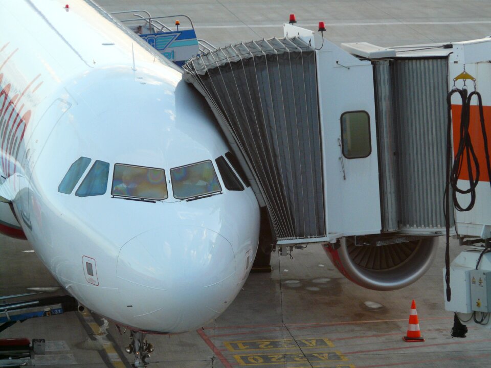 Aircraft airport entry