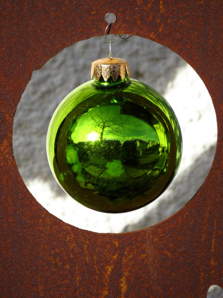 Depend ball weihnachstkugel