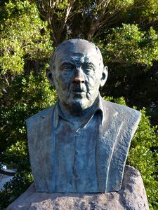 Bronze statue man face