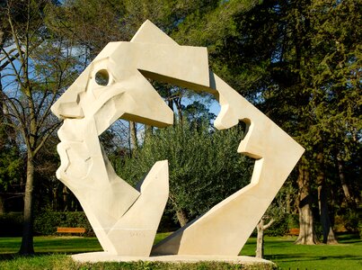 Sculpture memorial face