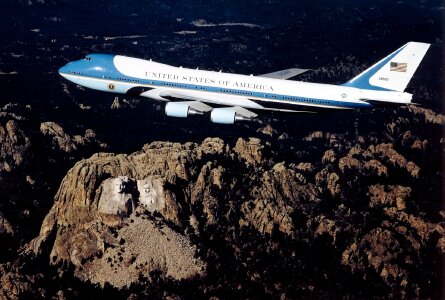 Usa president jet mount rushmore photo
