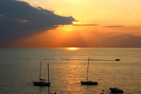 Sun sailing boats powerboat photo