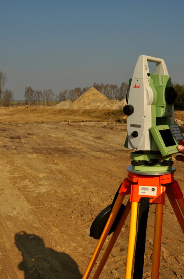 Surveyor geodesy total station