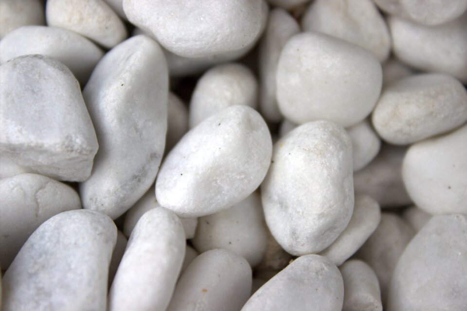 Steinchen stones white gravel