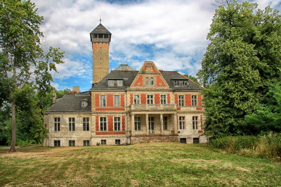 Mansion home architecture