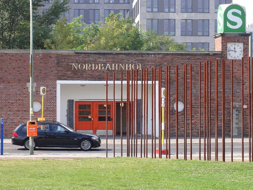 Ddr berlin wall germany